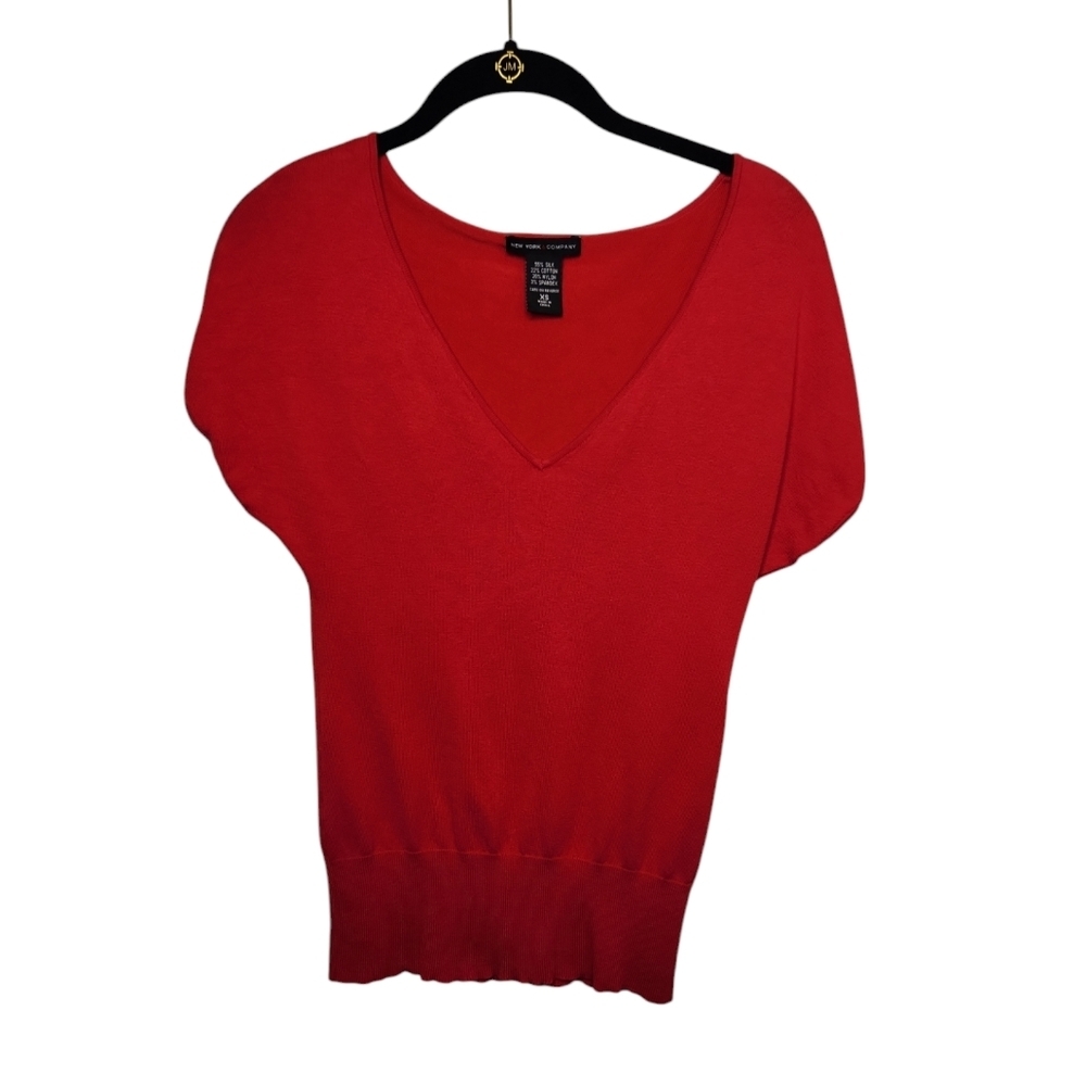 Vintage New York & Company Women's Cherry Red V-Neck Silk Blend Sweater Size XS